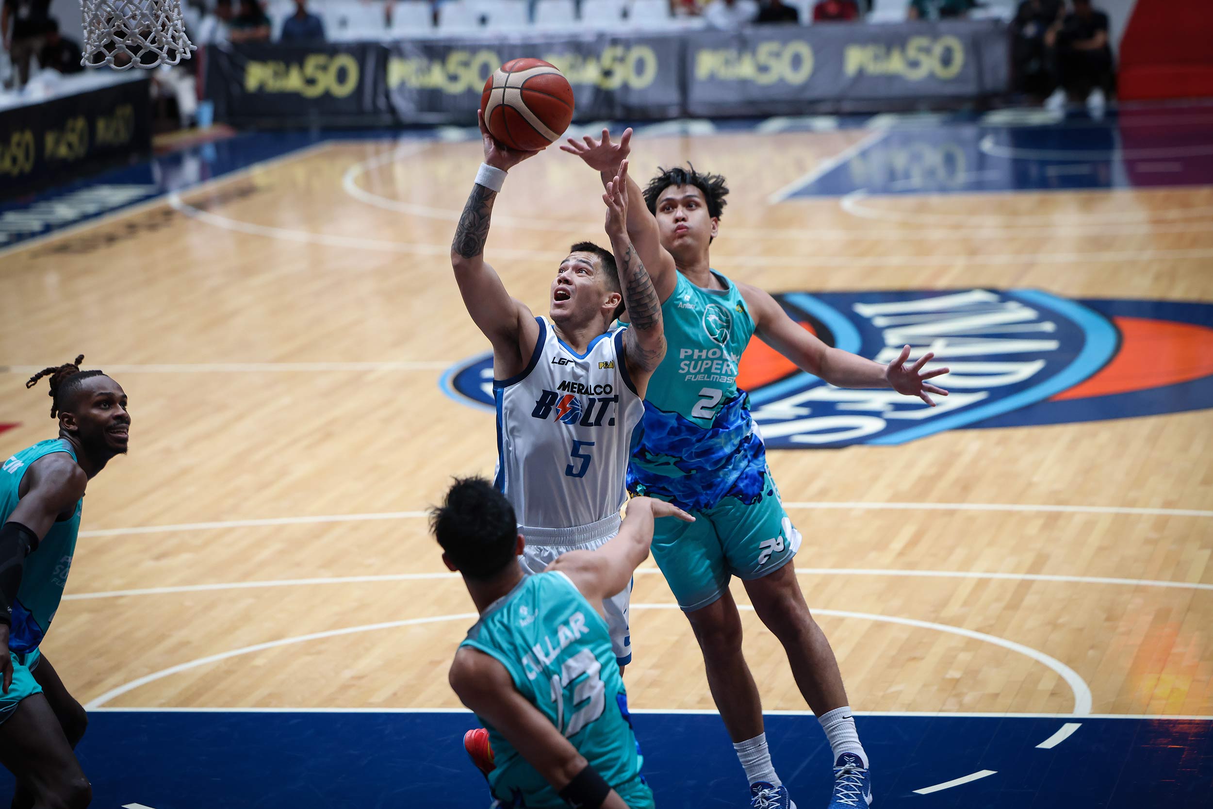 PBA: Meralco downs Phoenix to improve to 2-0 in Commissioner’s Cup