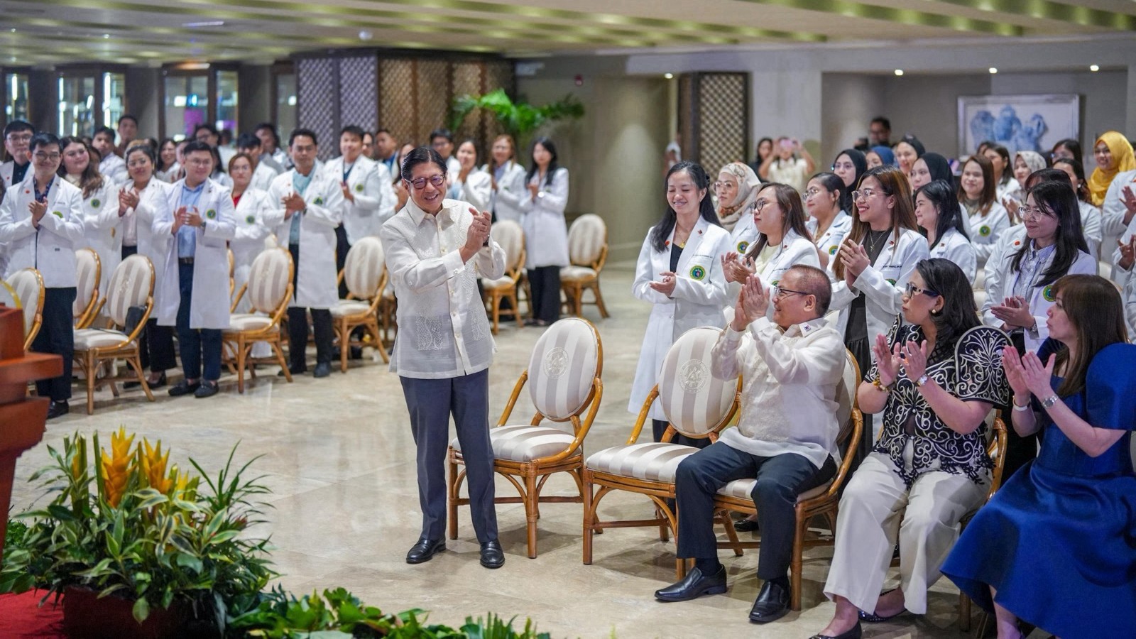 Marcos vows to strengthen support, promote healthcare workers' welfare