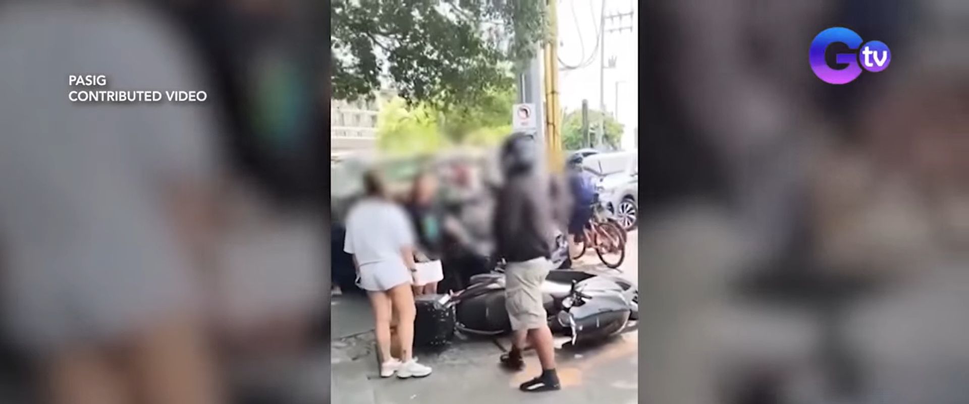 
Motorcycle rider at 2 babaeng sakay ng kotse, nagkasakitan dahil sa away-kalsada sa Pasig
