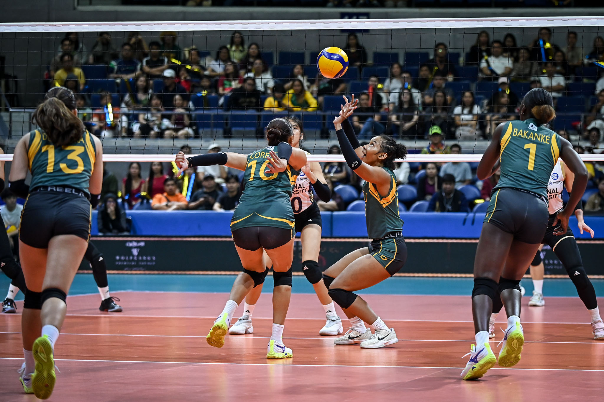 UAAP: FEU outlasts NU in five-set thriller