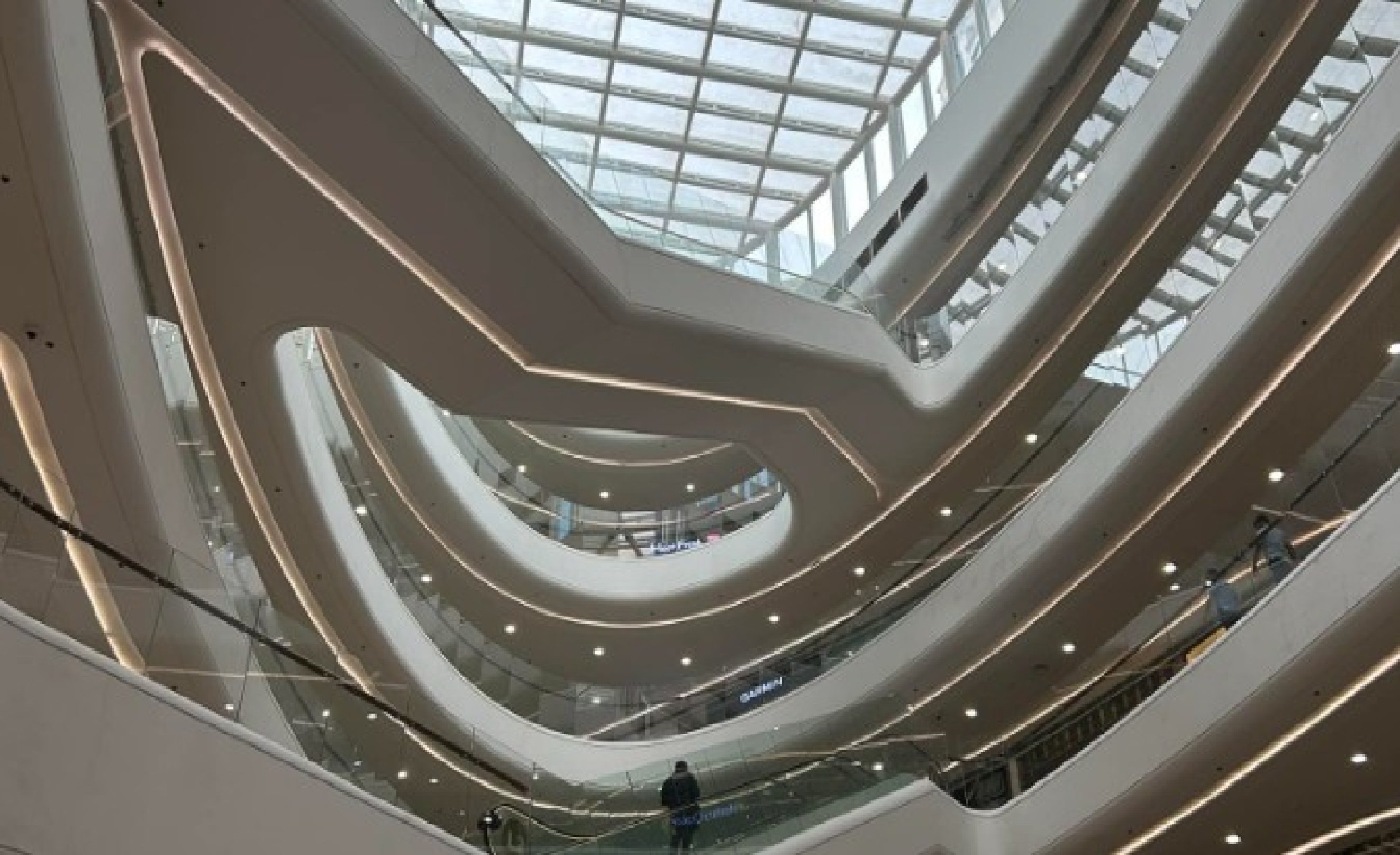 Mga mall, nag-adjust ng mall hours sa harap ng krisis sa enerhiya