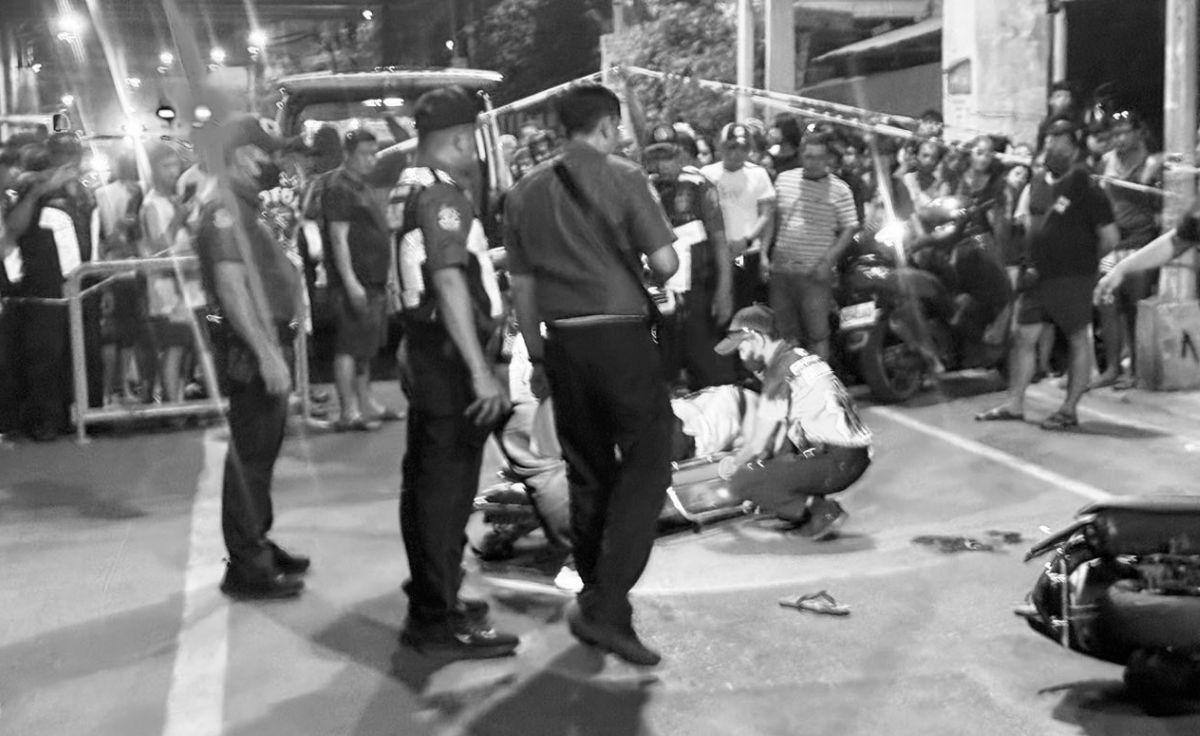 Motorcycle rider, patay matapos pagbabarilin ng riding-in-tandem sa Caloocan
