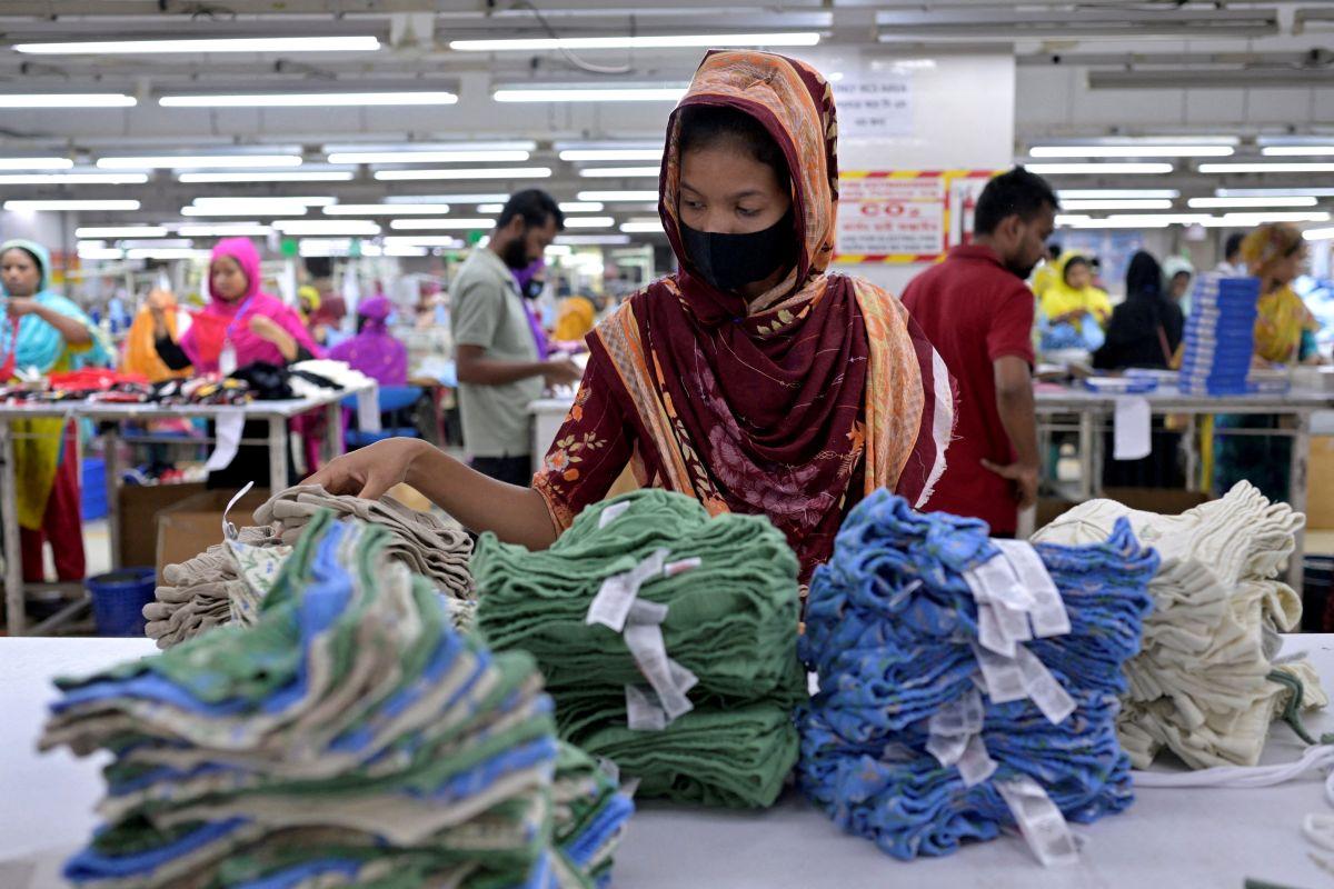Fast fashion garments pile up in South Asia as Middle East conflict grounds planes