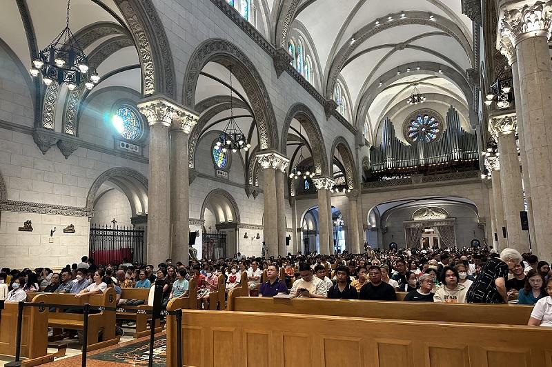 Catholics urged to pray, remain hopeful amid Middle East attacks