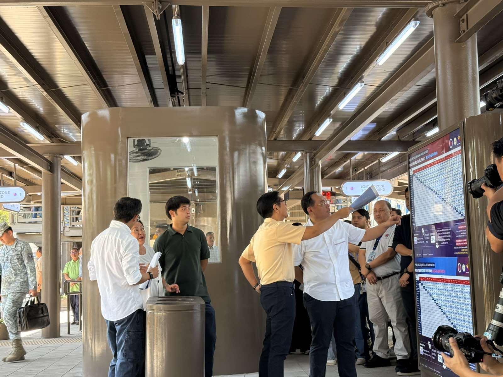 Marcos inspects 'Mt. Kamuning' replacement