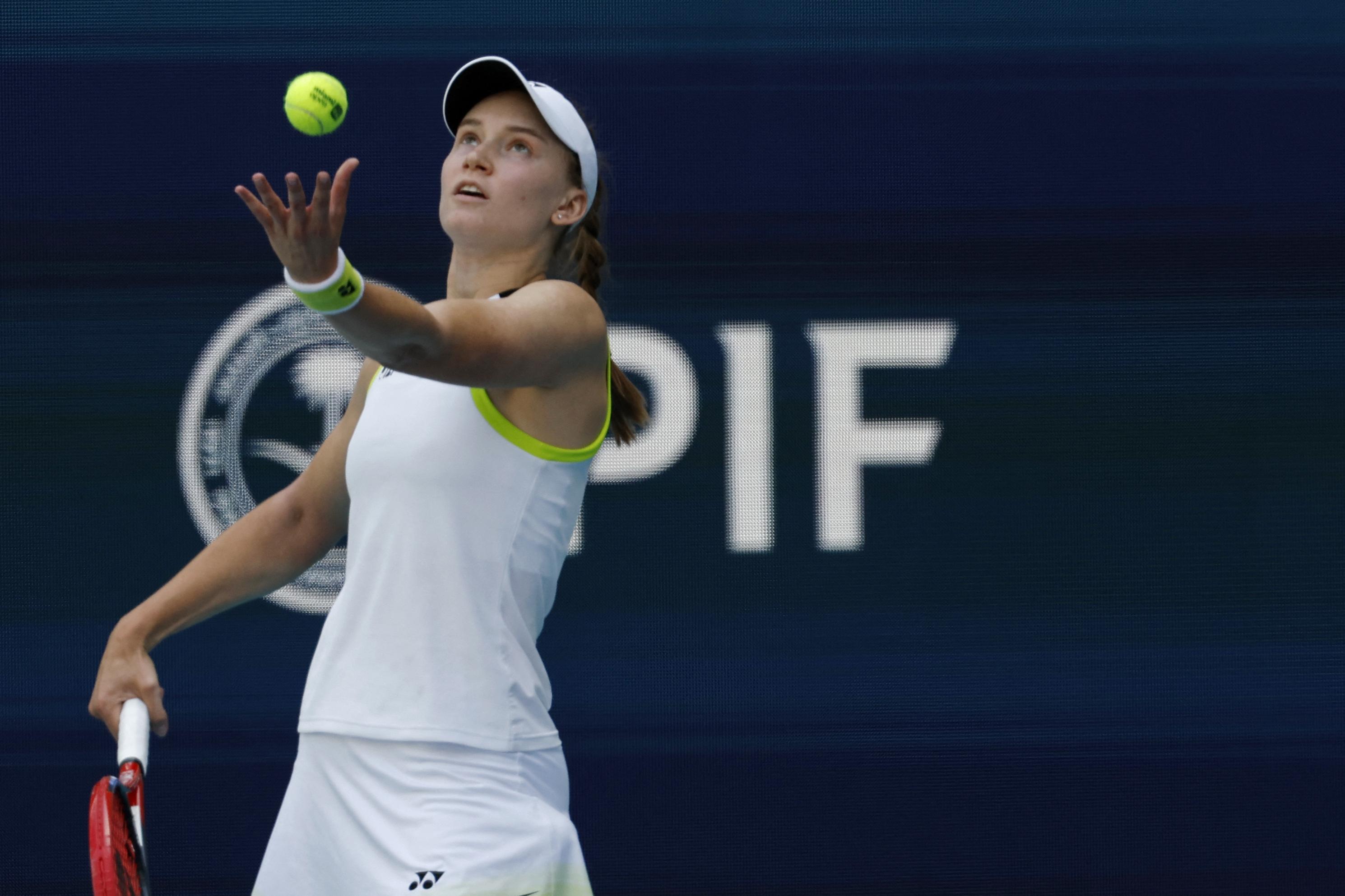 Rybakina overpowers Andreeva to set up Stuttgart final with Muchova