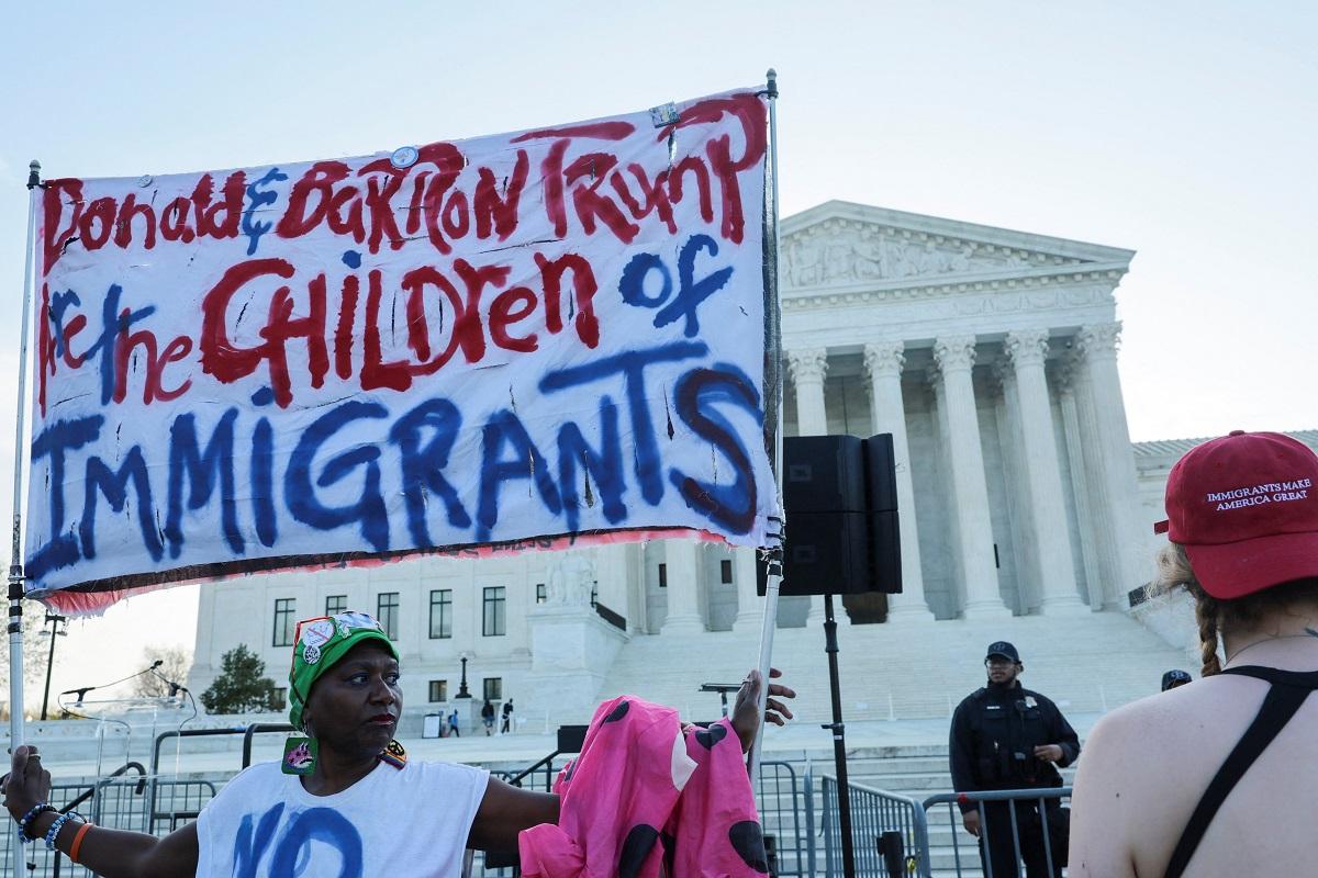 US Supreme Court considers Trump's effort to limit birthright citizenship