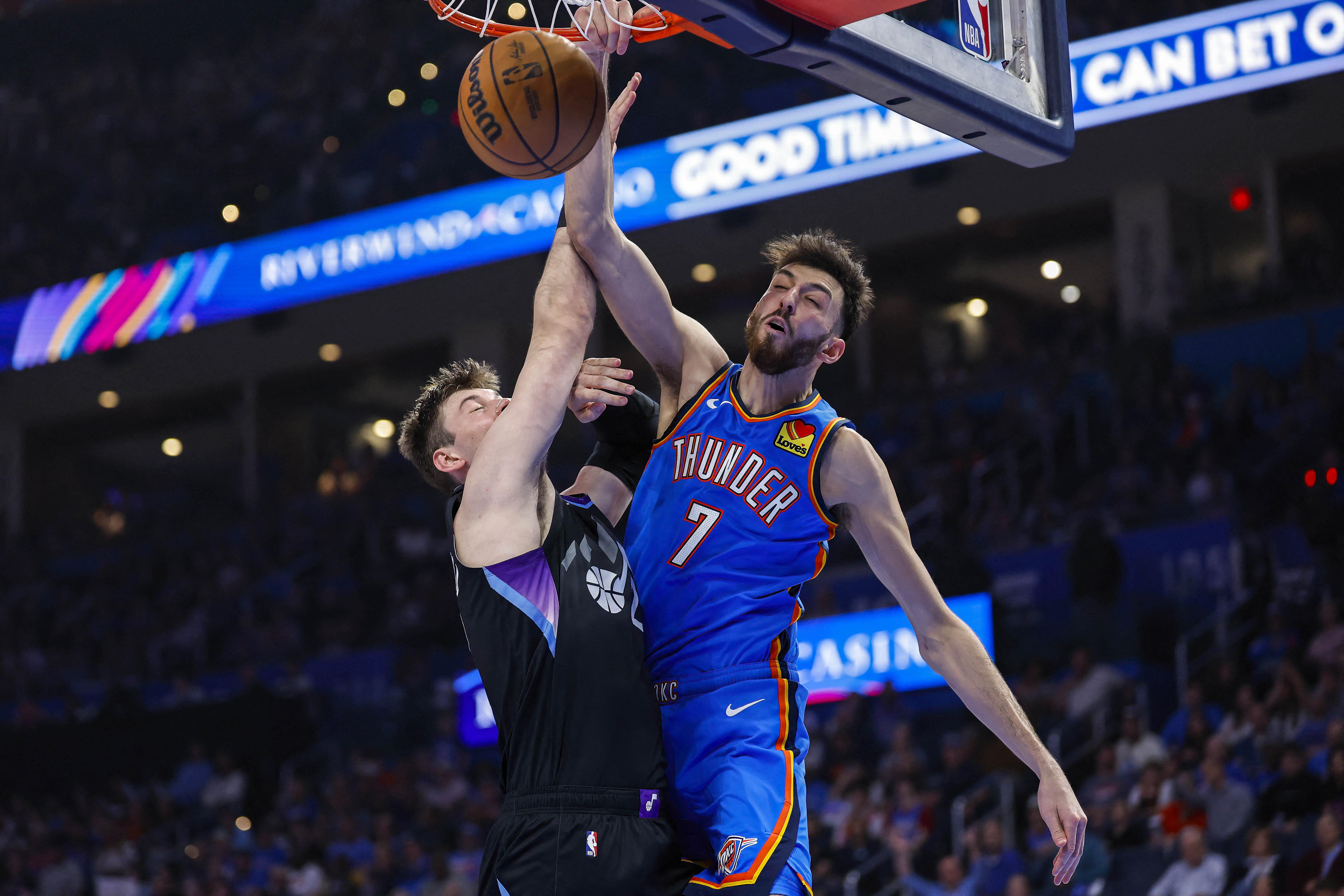NBA: Thunder thump Jazz, move closer to clinching No. 1 seed