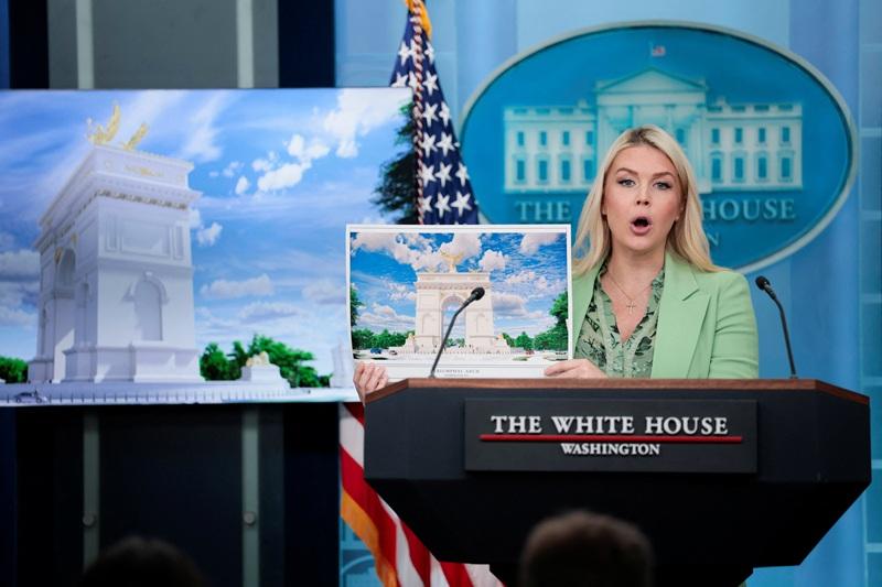 Trump's triumphal arch gets official name