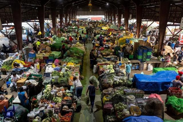 General view of the La Trinidad Vegetable Trading Post where farmers sell their produce, in La Trinidad, Benguet, March 31, 2026. REUTERS/ Eloisa Lopez