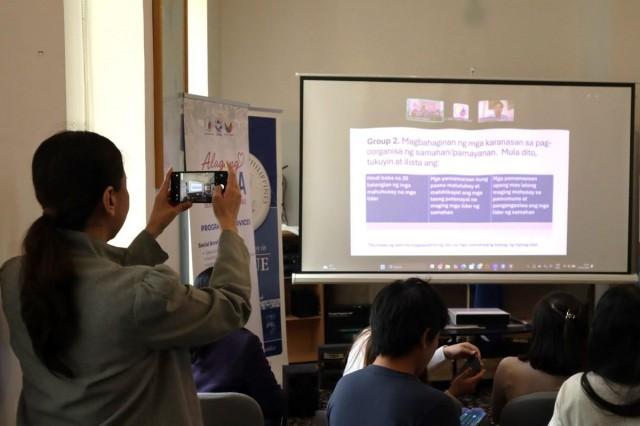 Community organizing entails a lot of conversations&acirc;'a lot of storytelling, a lot of talking, a lot of reflecting, and a lot of analyzing,' according to workshop speaker Dr. Juan Eduardo Muendo. He challenged community leaders to share insights into the qualities of good community leadership, as well as the strategies to train and maintain leaders. ANDY PE&Atilde;AFUERTE III