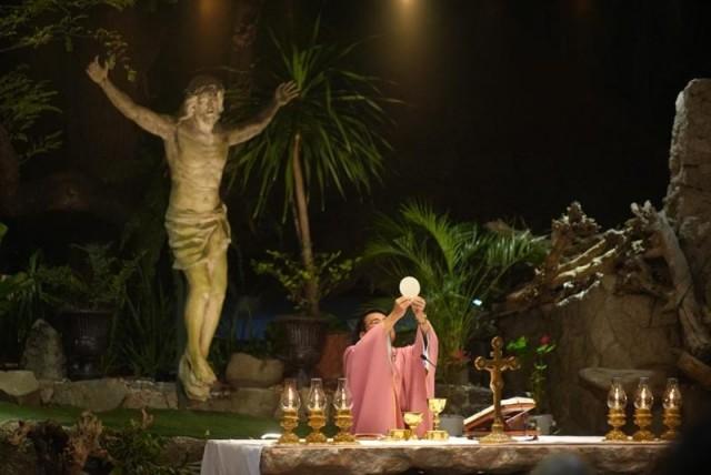 Parish priest Fr. Jay Torres presided over the anticipated Mass for Gaudete Sunday. Photo from MIP Social Communications Ministry