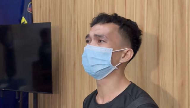 The boy's father says it is a miracle if his son will survive his injuries. He adds that they will pursue charges against his son's attacker. (Photo by Tina Panganiban-Perez, GMA News)