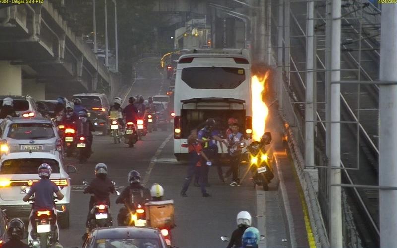 Bus catches fire along EDSA-Ortigas flyover