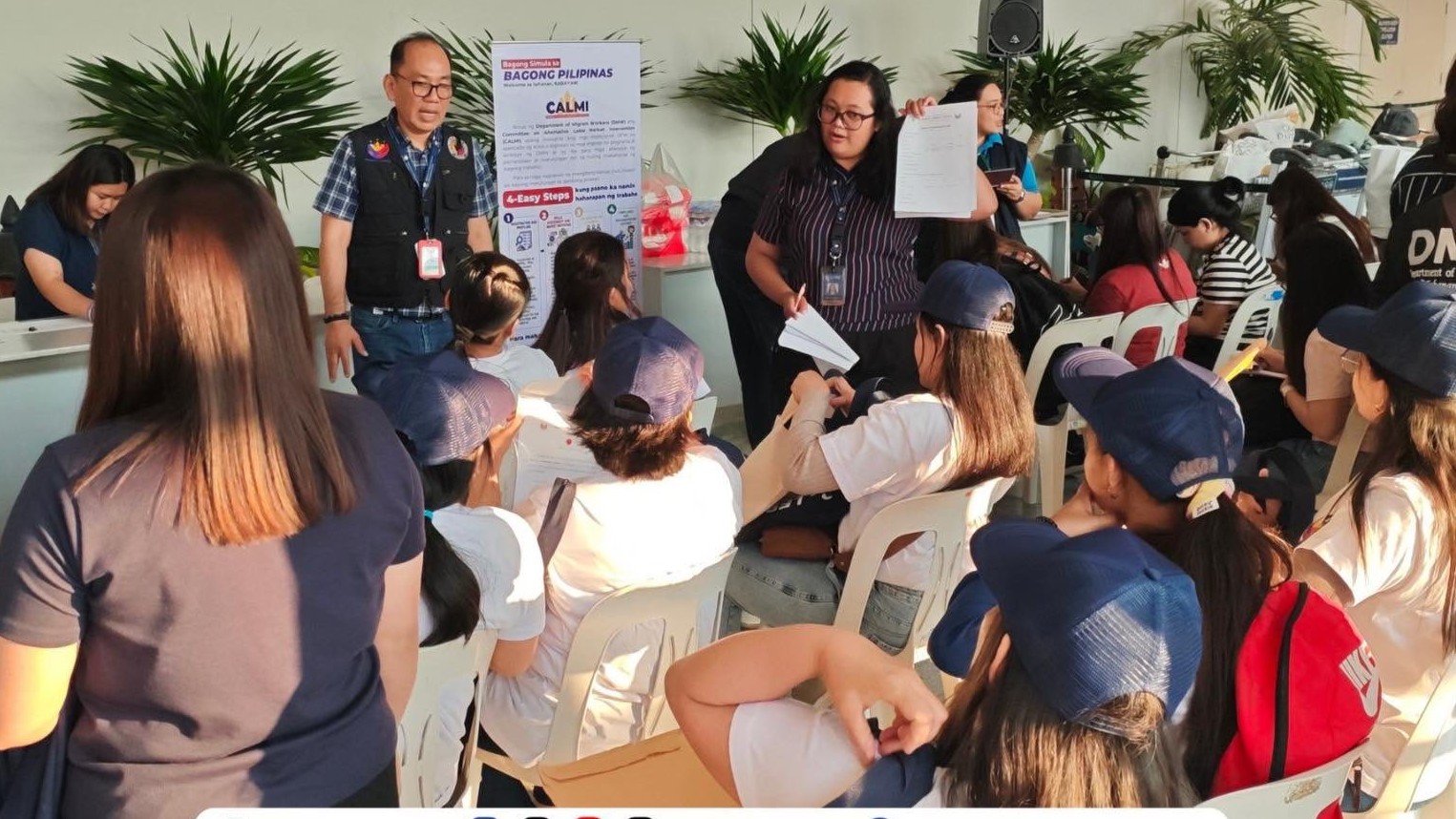 25 Filipinos repatriated from Israel, Lebanon – DMW 