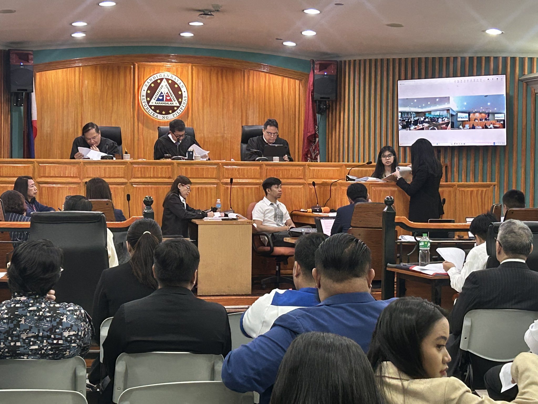 P299M in cash delivered in boxes at Brice Hernandez' DPWH office —witness