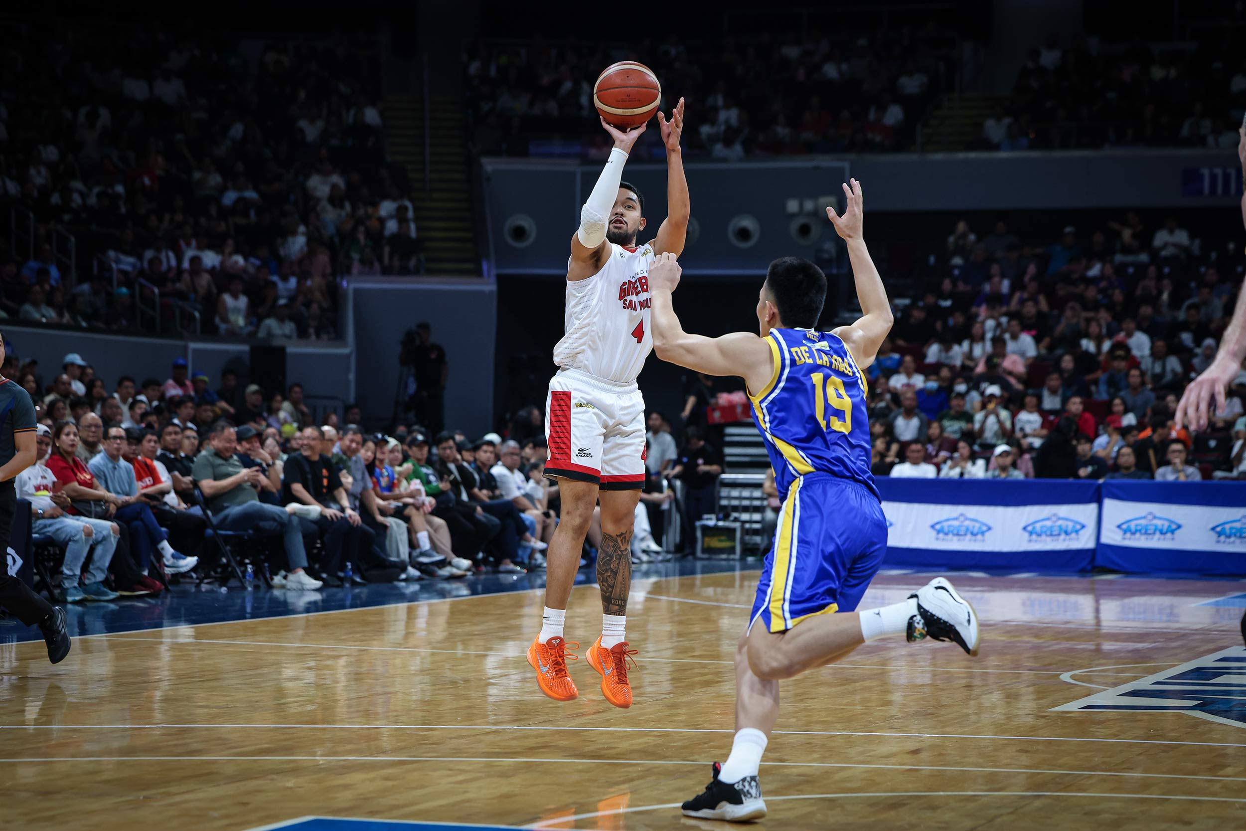 PBA: Barangay Ginebra survives Magnolia as RJ Abarrientos delivers game-winner