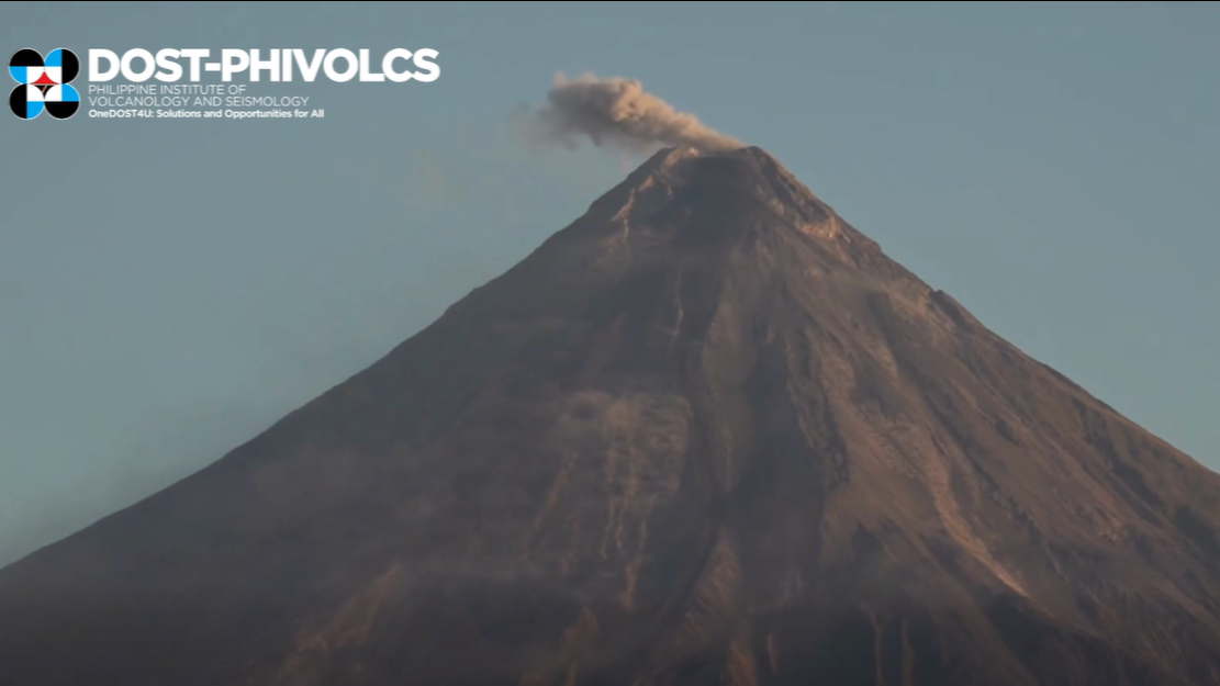 PHIVOLCS: Minor strombolian activity on Day 100 of Mayon’s effusive eruption