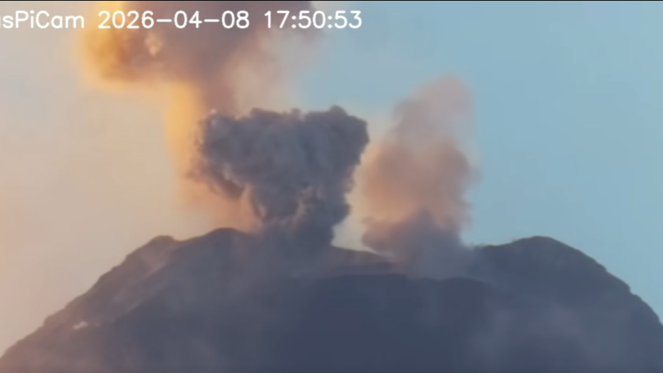 WATCH: Minor strombolian activity on Day 92 of Mayon’s effusive eruption