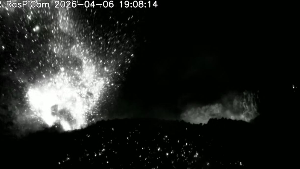 WATCH: Close-up footage of lava fountaining at Mayon Volcano