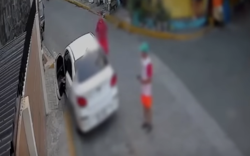 EXPLAINER: Can one park in front of someone else's gate?