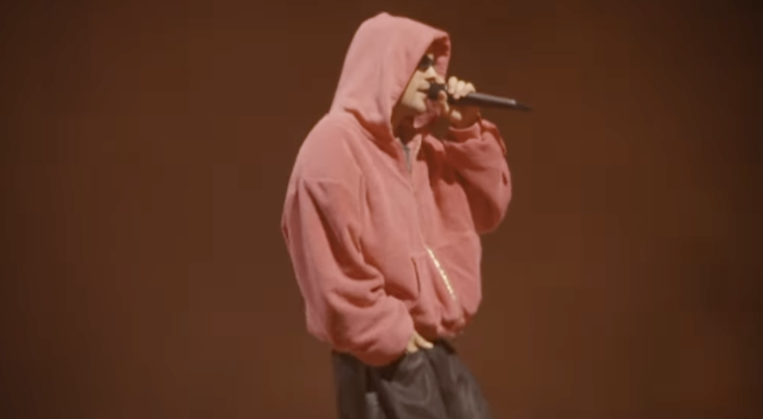 ?At Coachella, Justin Bieber vibes to his old songs karaoke-style