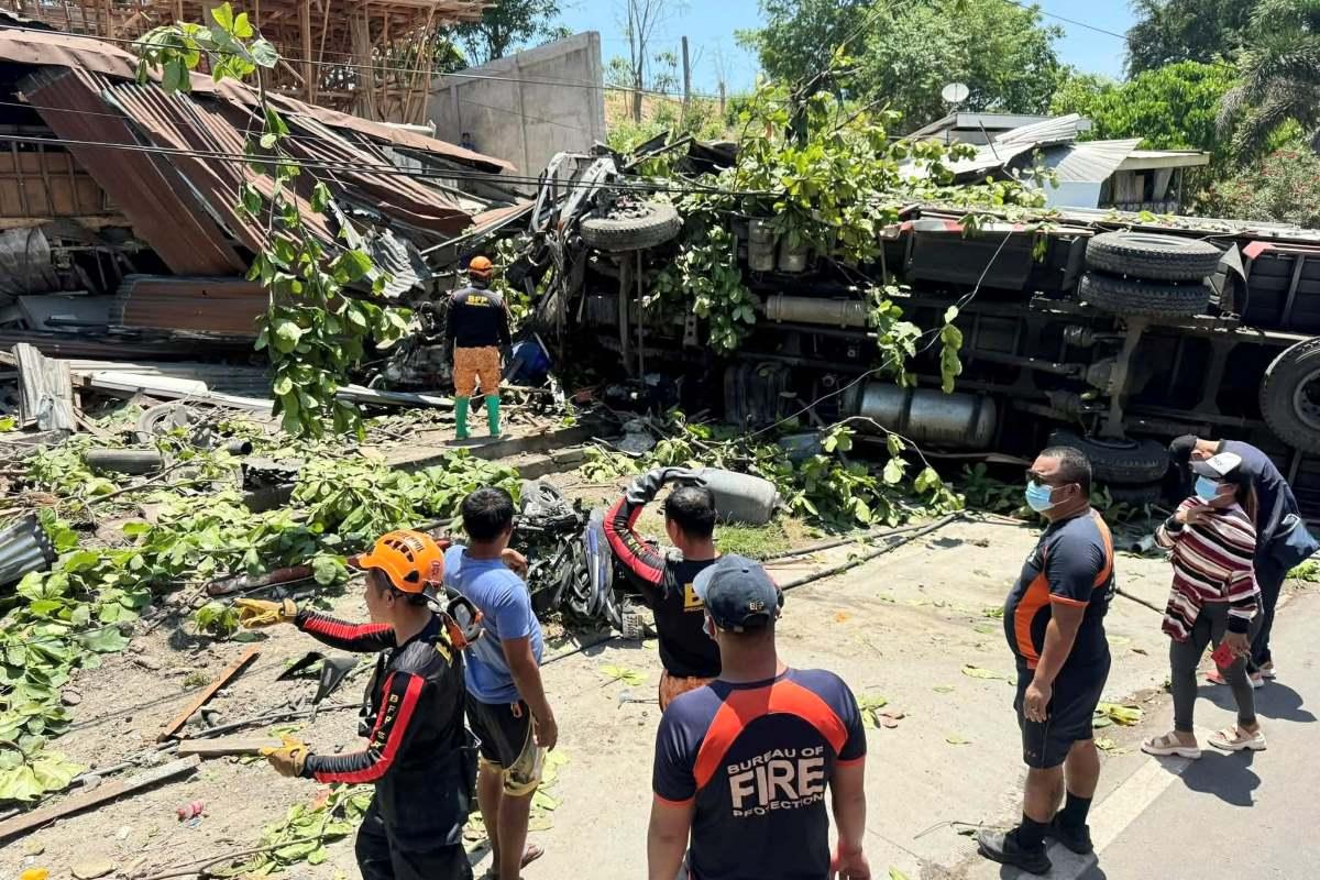 Truck crashes into funeral shop, causes chemical leak in Misamis Oriental