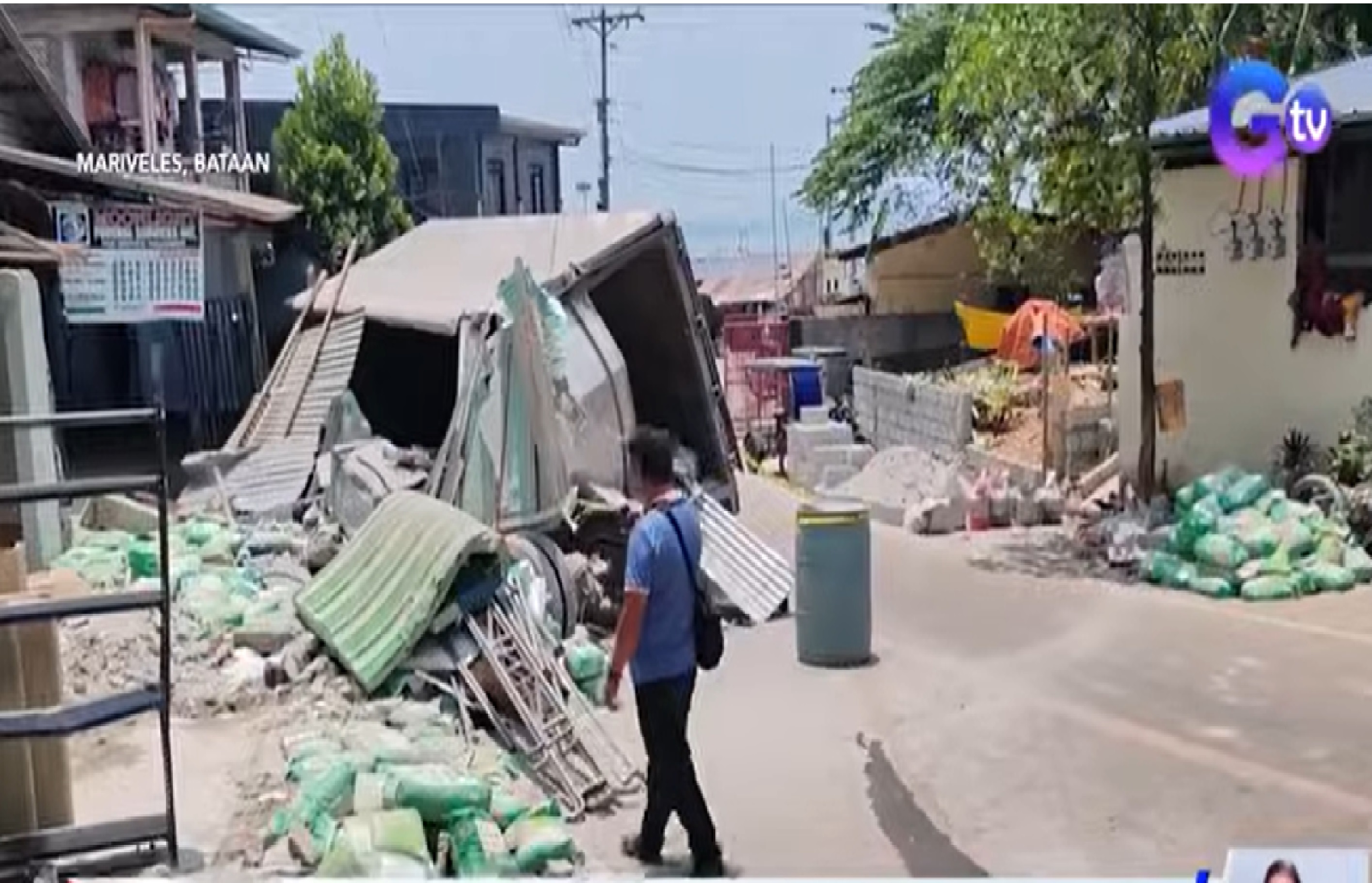 Buntis at anak niyang babae, nasawi matapos sumalpok ang isang closed van sa kanilang bahay sa Bataan