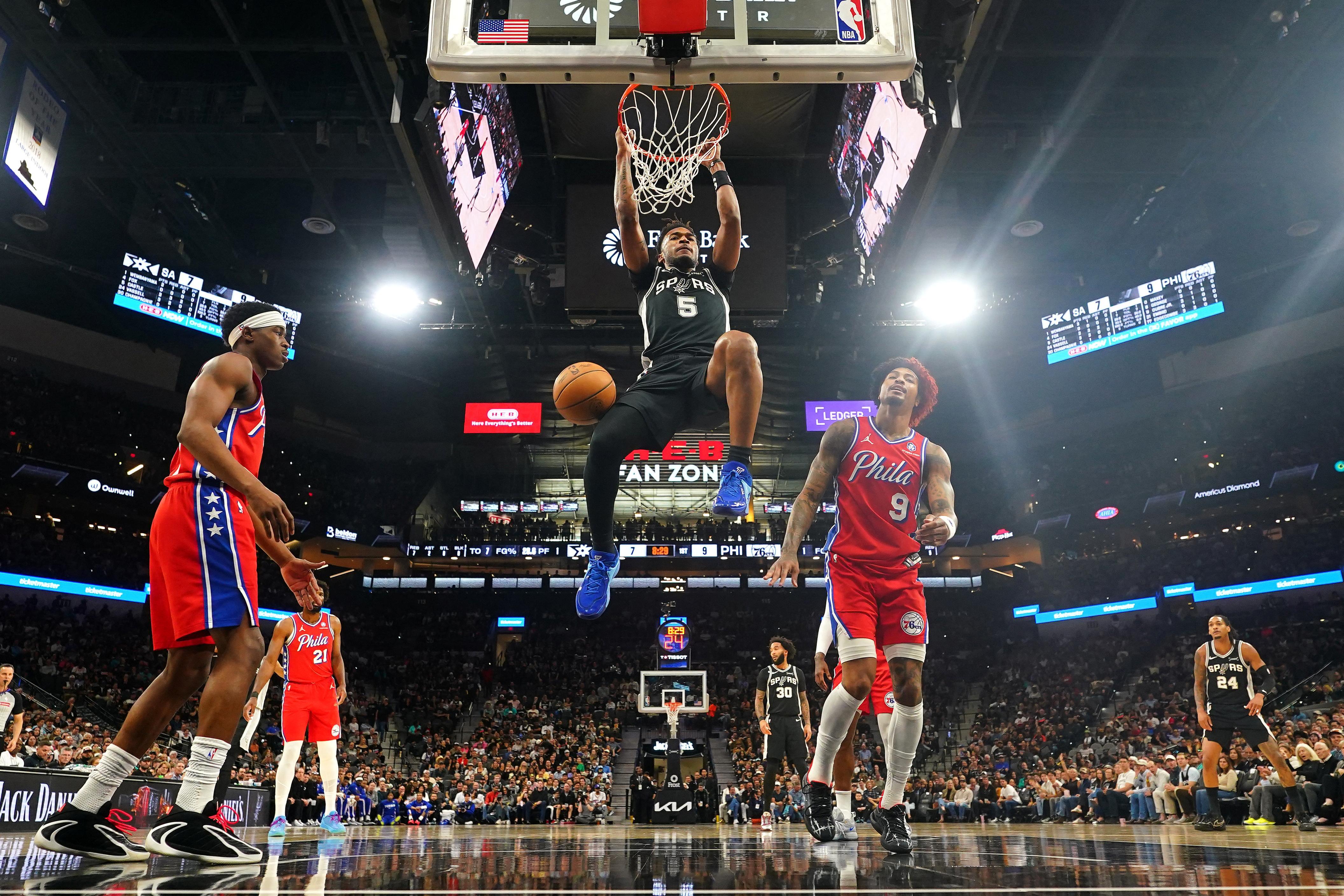 NBA: Stephon Castle's fifth career triple-double helps Spurs beat 76ers