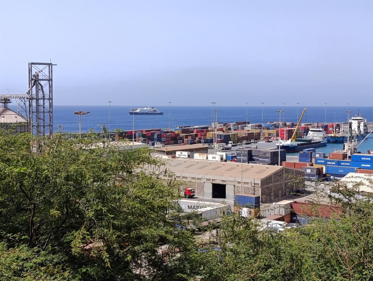 Evacuations planned as suspected hantavirus outbreak traps 150 on ship off Cape Verde