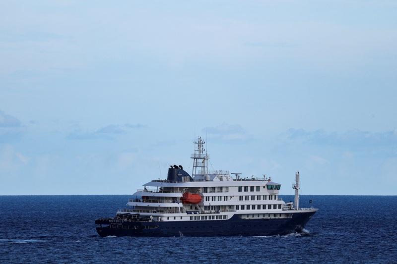 Hantavirus-hit ship sets sail for Netherlands as final passengers evacuated in Tenerife