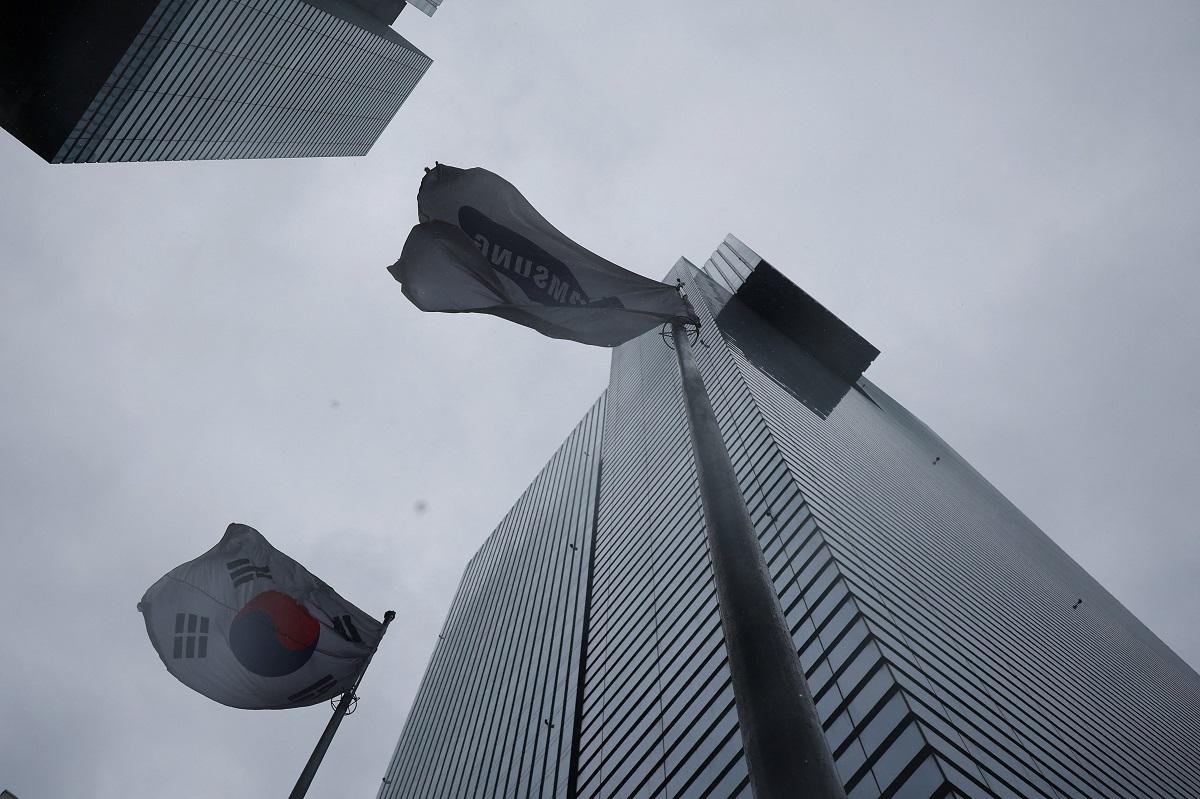 Samsung union suspends planned strike after reaching tentative pay deal