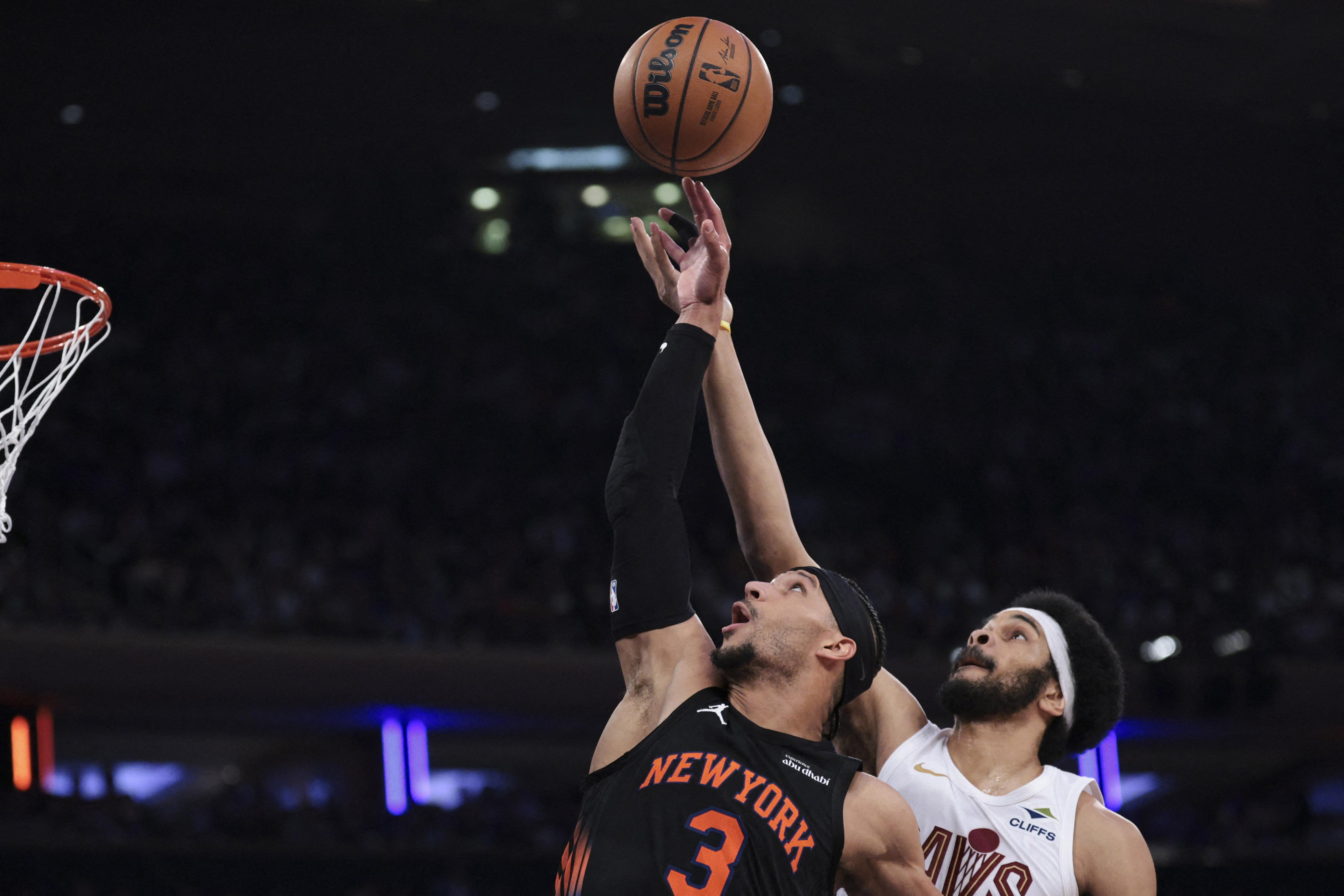 NBA: Knicks' Josh Hart vs Cavs' Jarrett Allen