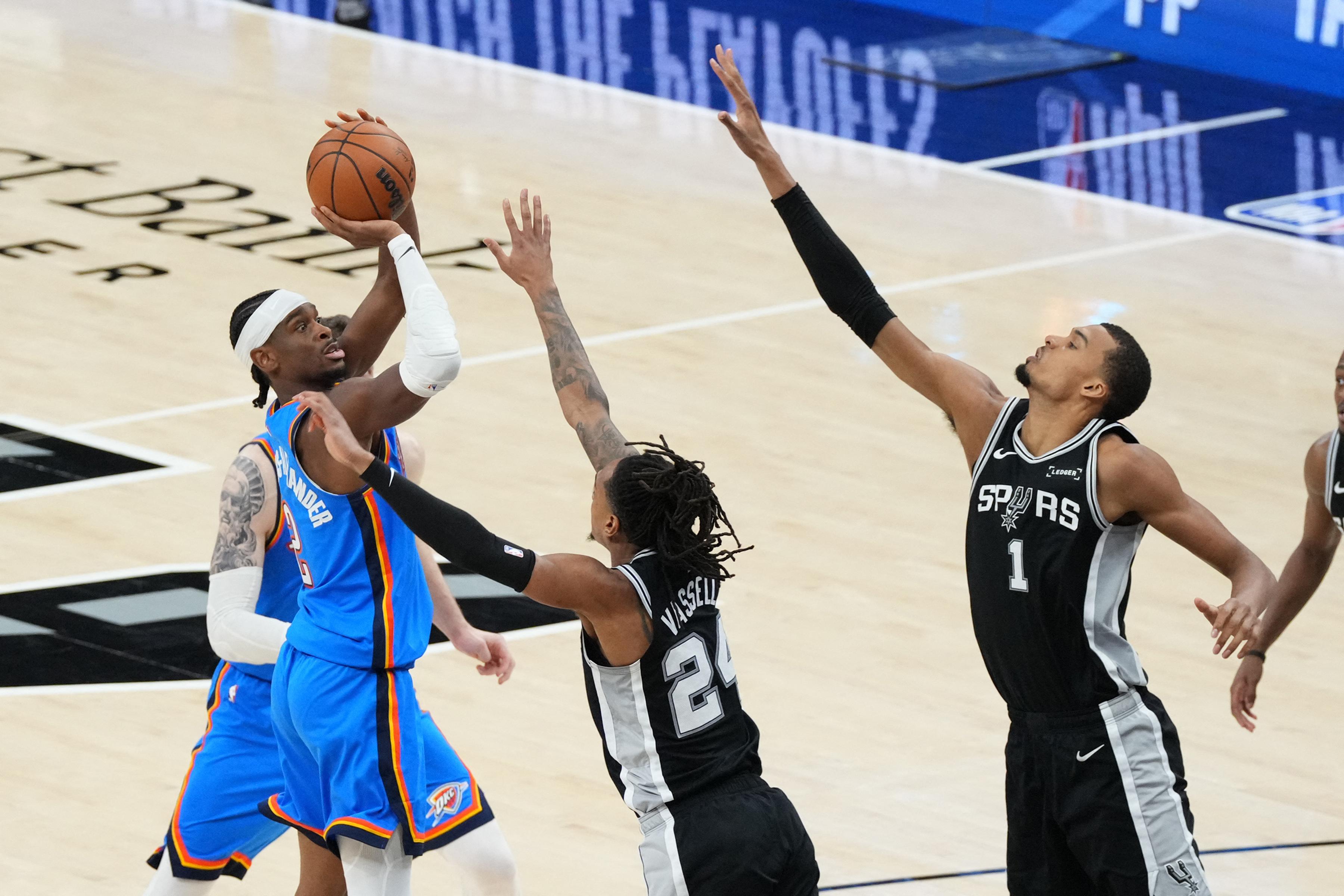 NBA: Behind big bench contributions, Thunder overtake Spurs in Game 3