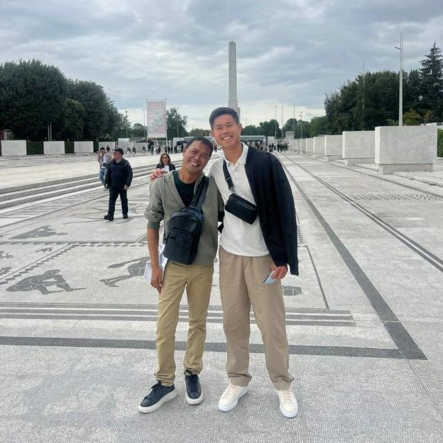 Batangueño Richard Piol poses with another internationally acclaimed Filipino athlete, pole vaulter EJ Obiena, who was spotted in Rome cheering for Alex Eala during the 2026 Italian Open. Courtesy: Piol family