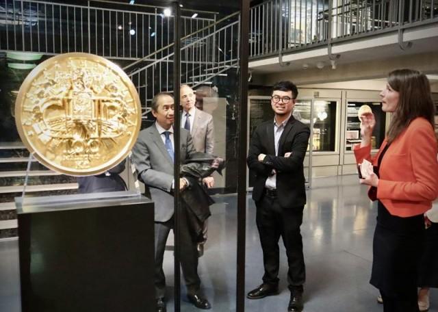 The world's second-largest gold coin, a commemorative 130-kg coin with a nominal value of CZK 100 million (PHP 295.5 million) produced in 2019 to mark the 100th anniversary of the Czechoslovakian koruna. Photo by Andy Pe&ntilde;afuerte III