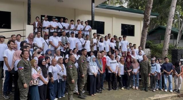 Many of the KikMe learners want to continue their education through DepEd's Alternative Learning System. Photo: GMA News
