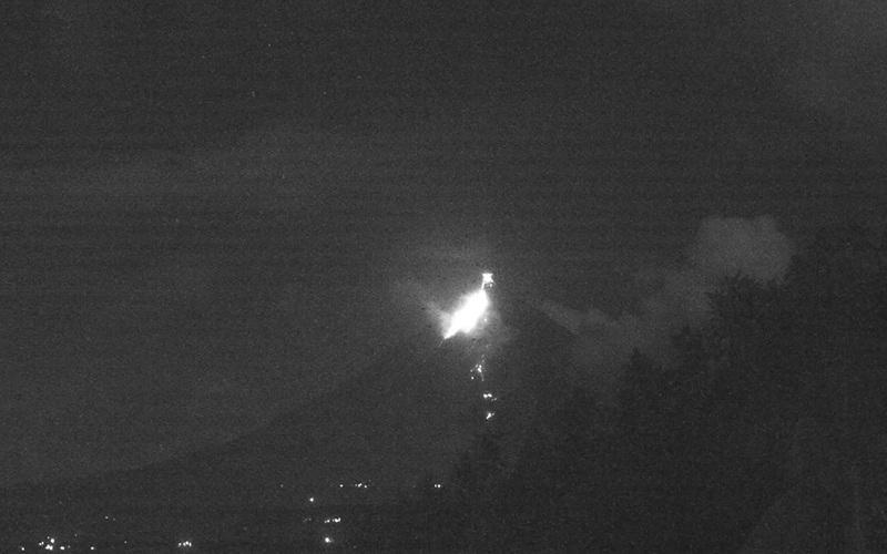 PHIVOLCS reports lava flow, Mi-isi Gully collapse at Mayon Volcano