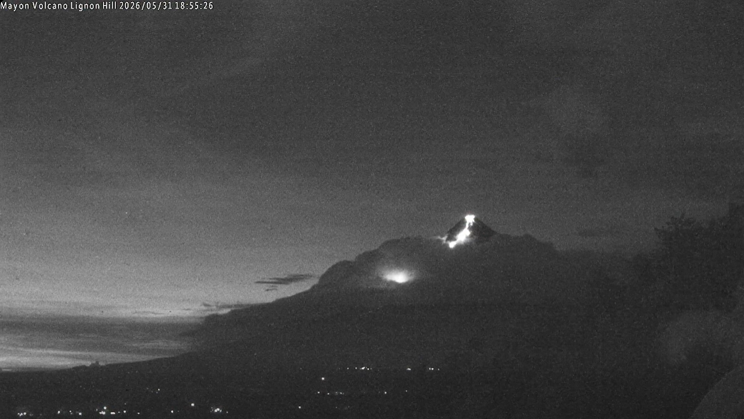 WATCH: Lava effusion on Day 146 of Mayon’s effusive eruption
