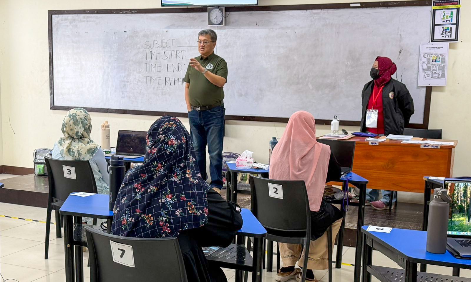 اللجنة العليا تنفذ اختبارات اللغة العربية الإقليمية لعام 2026 في الشريعة