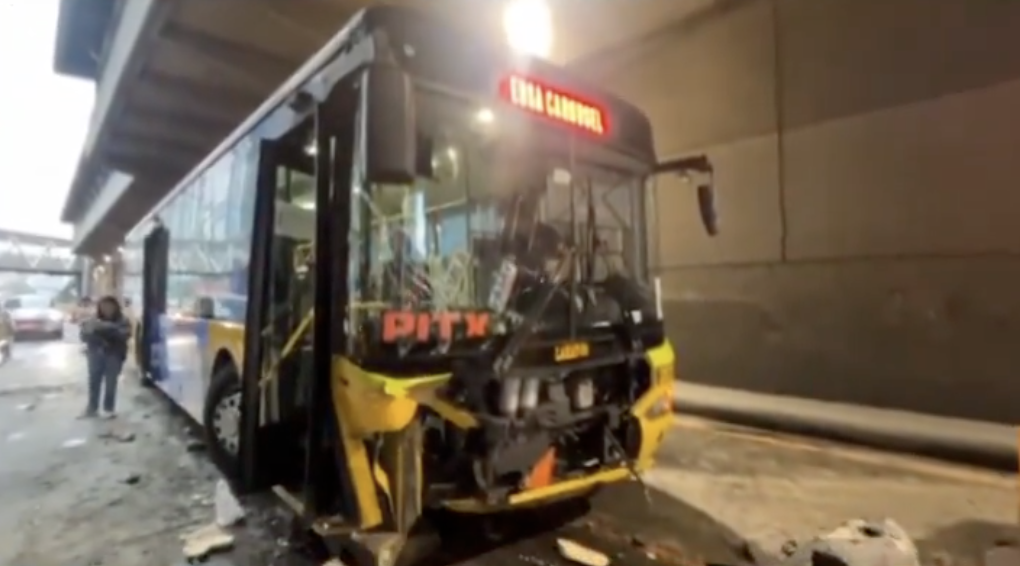 Bus conductor hurt in EDSA Busway crash in QC