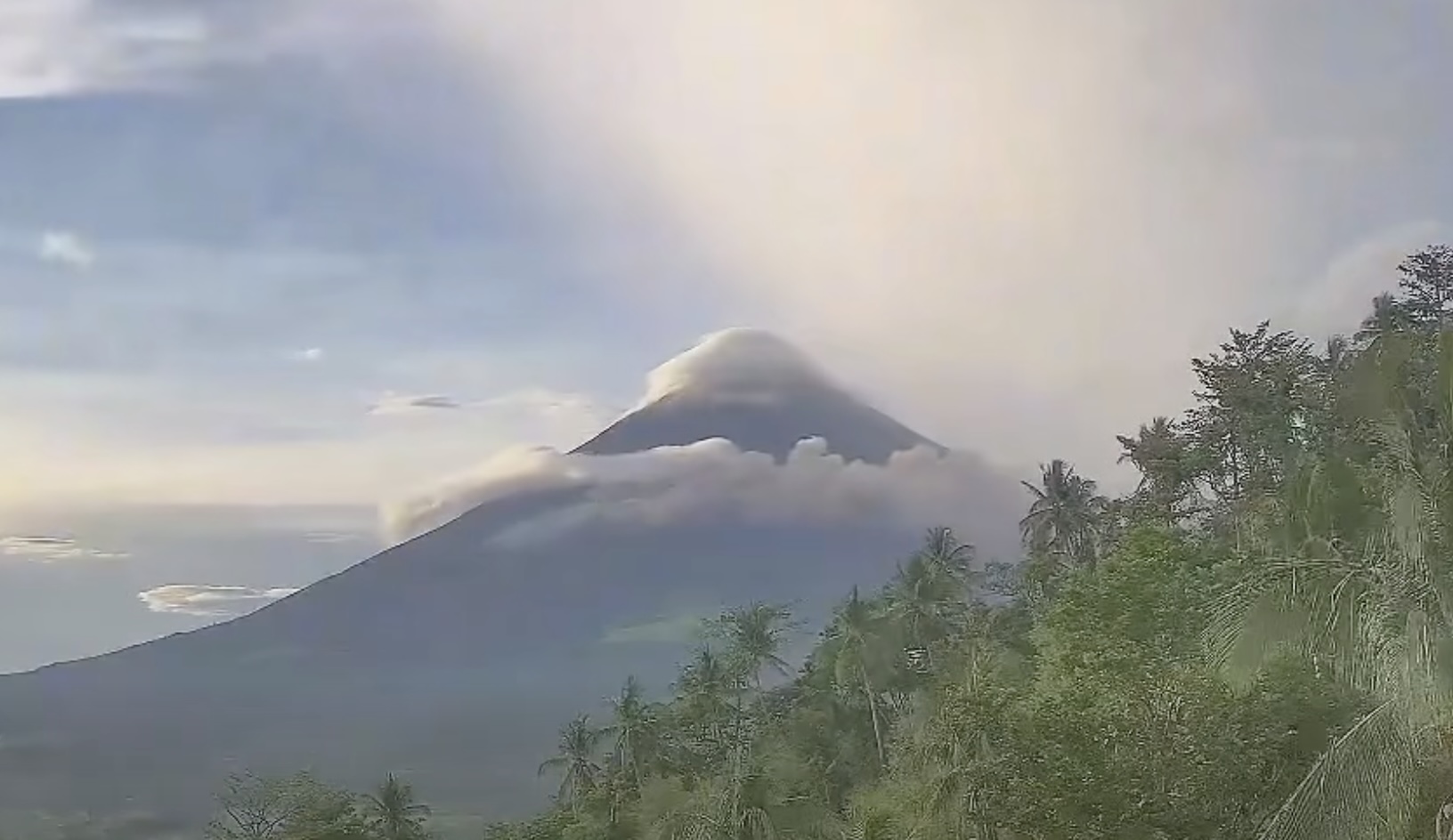PHIVOLCS reports increased sulfur dioxide emissions at Mayon Volcano