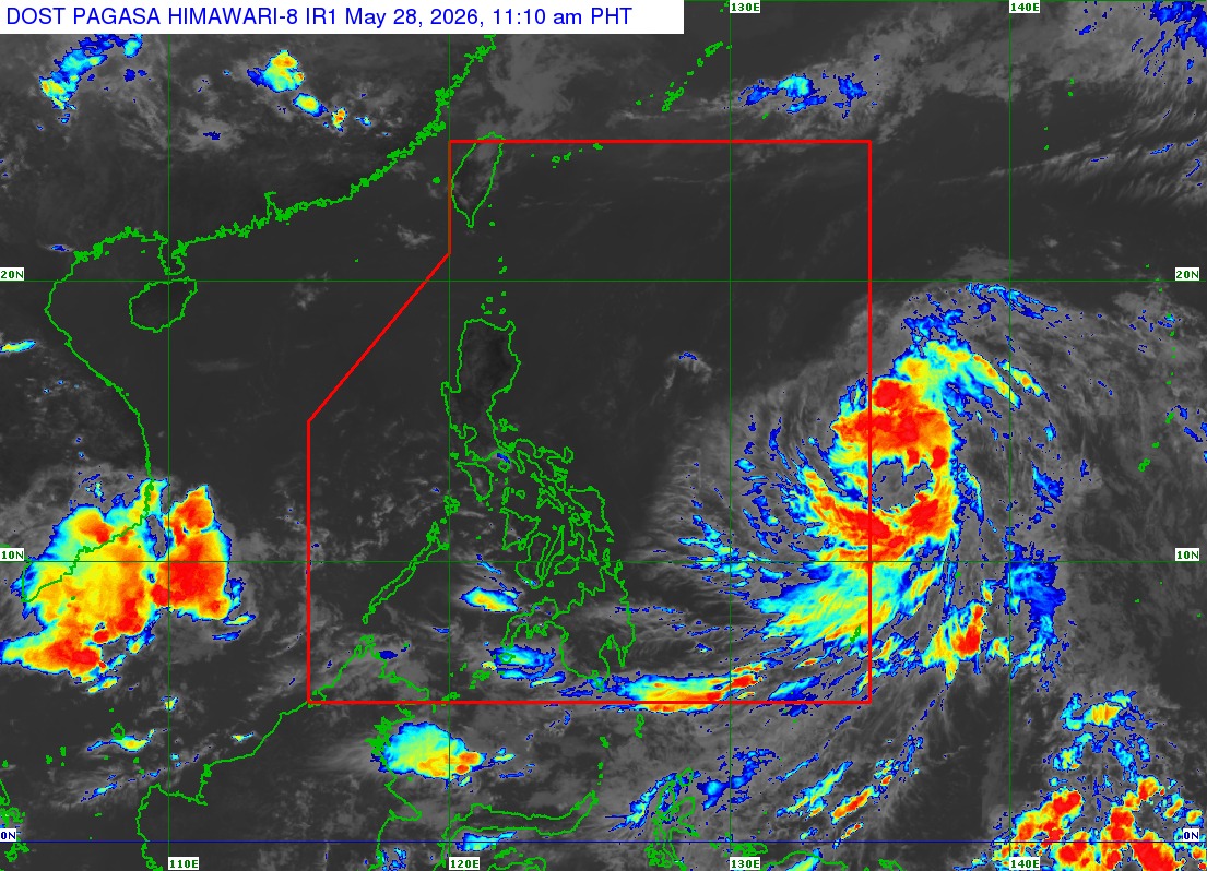 Jangmi maintains strength, moves north 