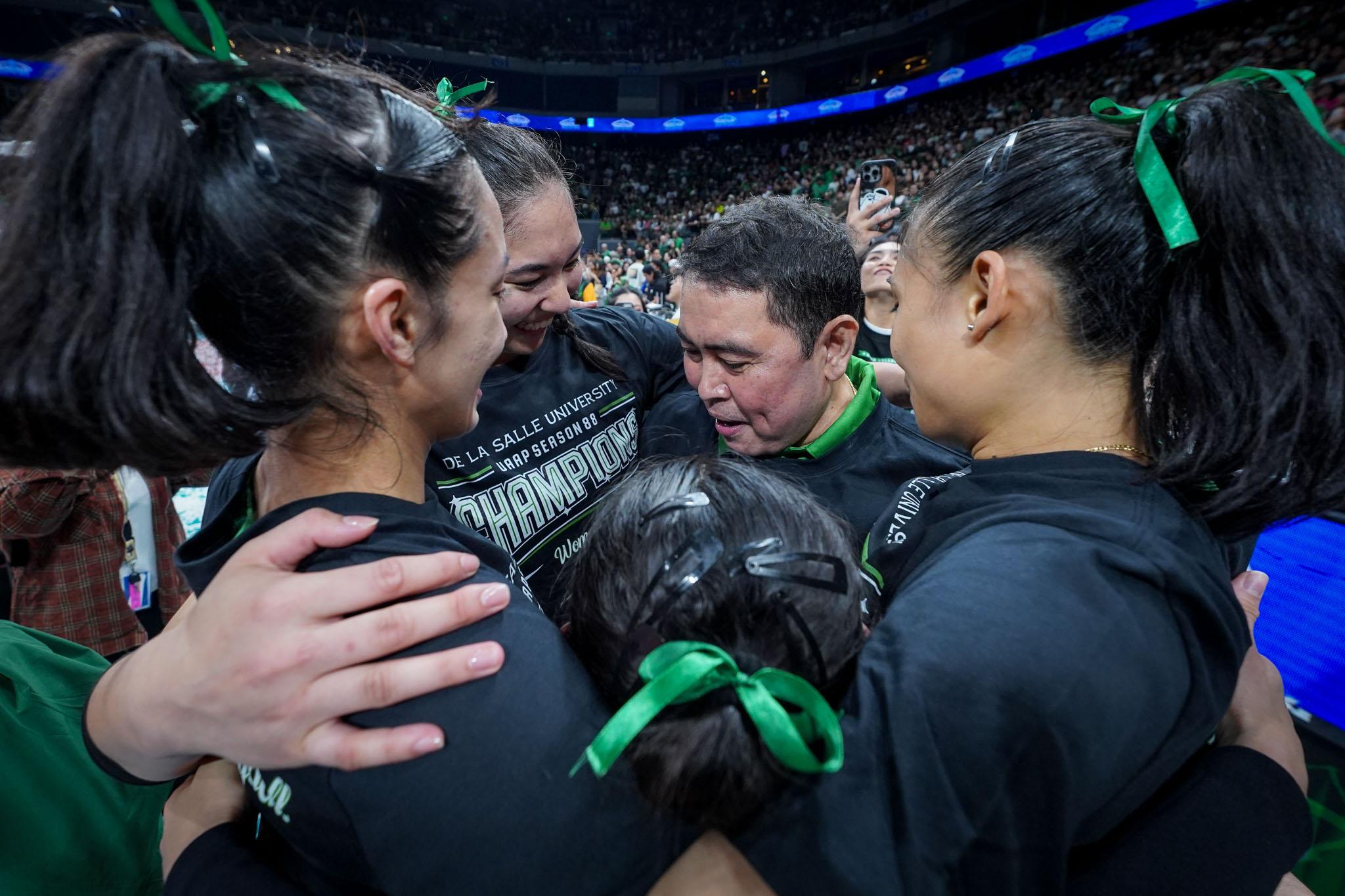UAAP S88 women’s volleyball: DLSU with coach Ramil de Jesus
