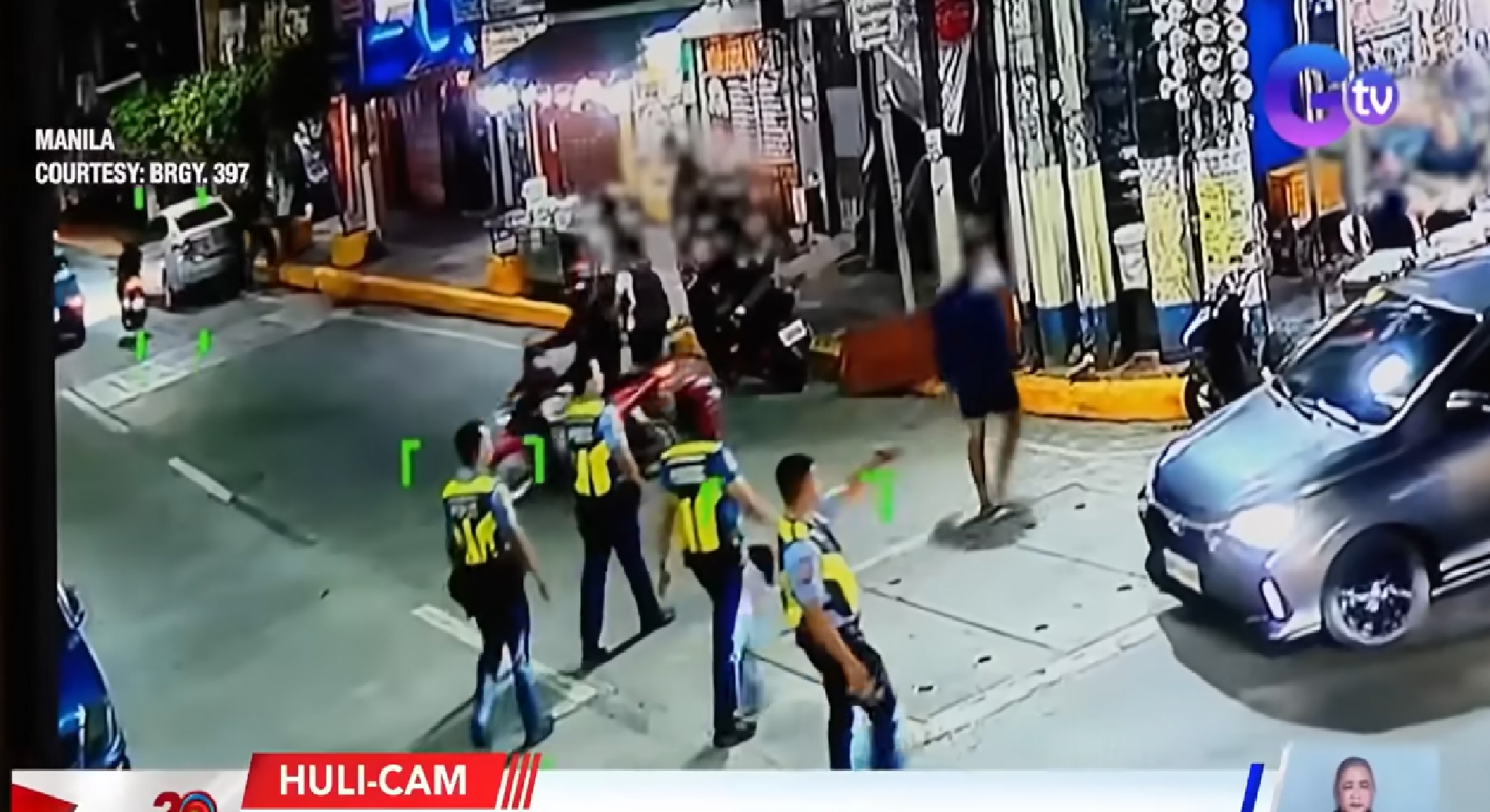 Off-duty na pulis na naghamon umano ng away at nanutok ng baril sa parking attendant, inaresto ng mga kabaro
