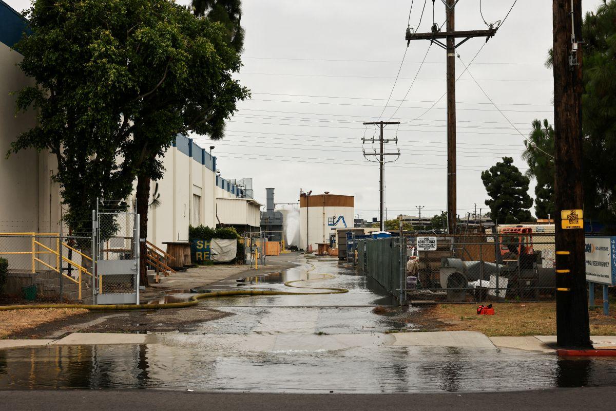 Chemical tank leak forces evacuation in Garden Grove, California