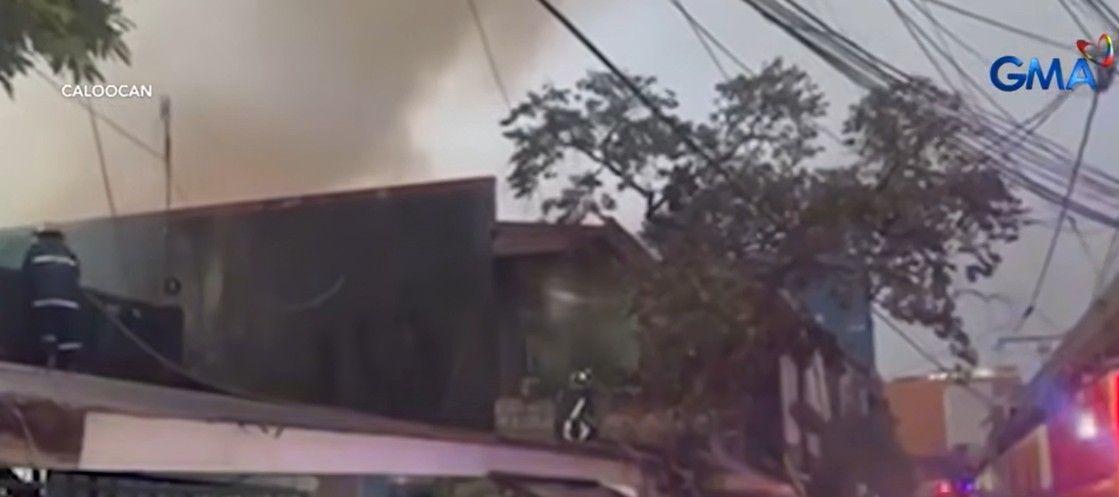 Blaze Engulfs Homes in Caloocan Neighborhood