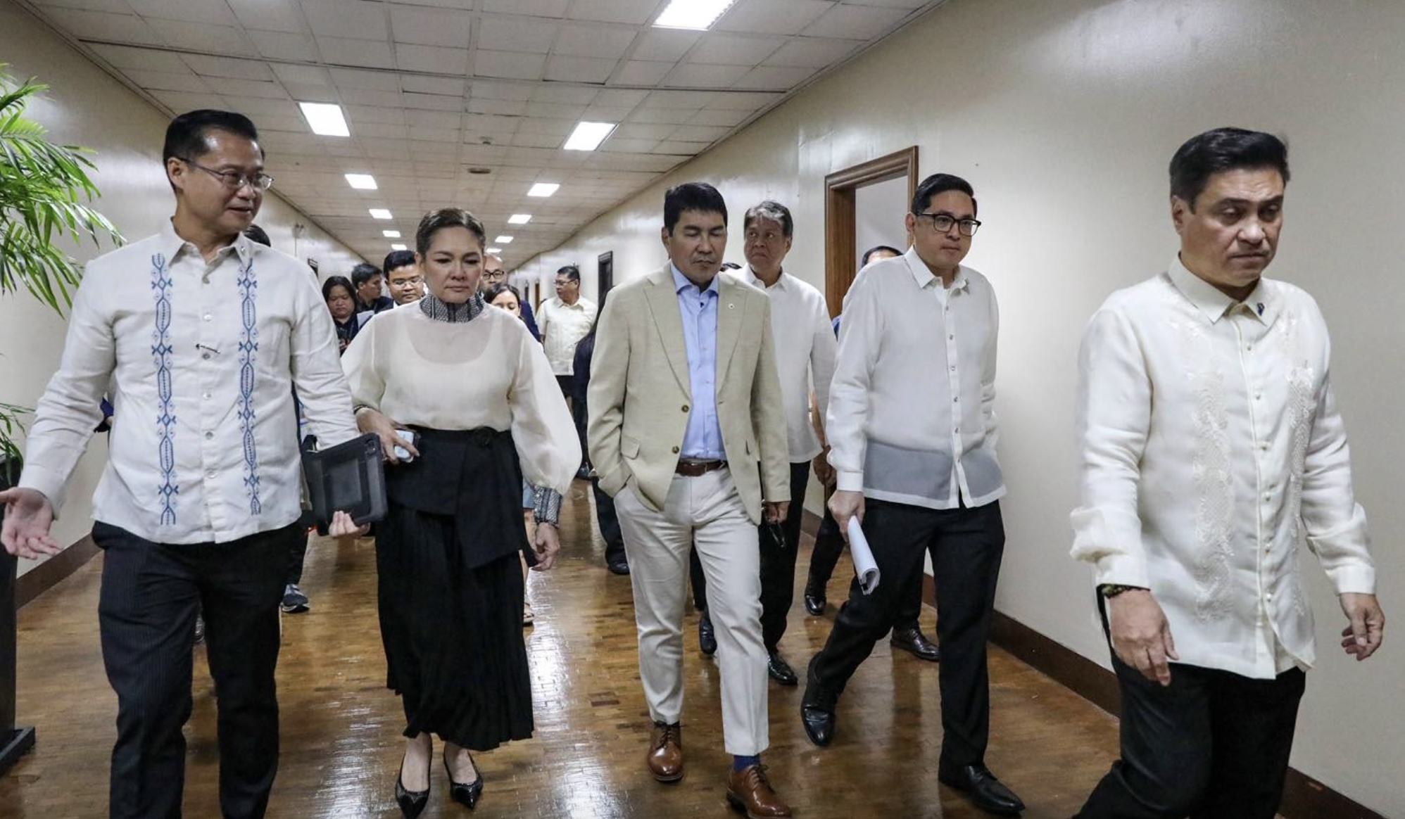 Minority Senators' Walkout Halts Debate on Remote Participation in Senate