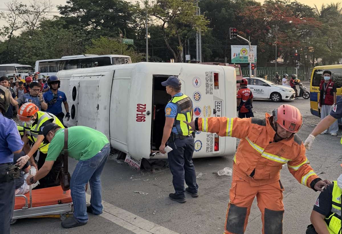 1 dead, 21 hurt hurt after modern jeepney, armored van crash in Quezon City