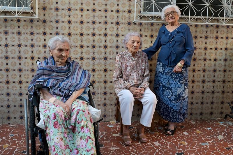 Scientists seek clues to longevity from three Brazilian sisters over 100